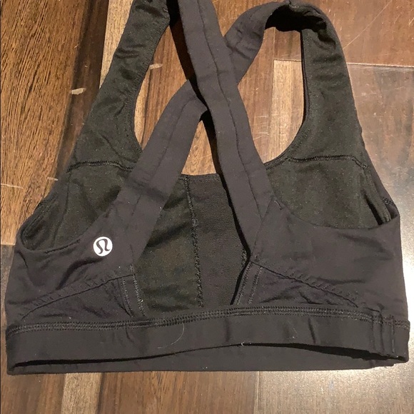 Black lululemon sports bra - Picture 2 of 2